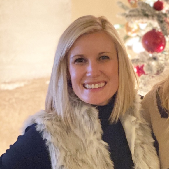 Meet your Posher, Katie - Picture 2 of 2